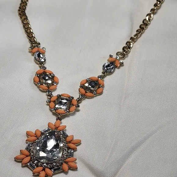 Orange and white necklace - Picture 6 of 6